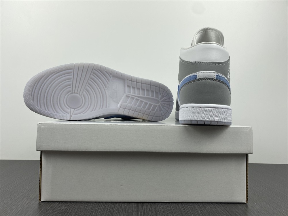 Air Jordan 1 Mid Wolf Grey Aluminum BQ6472-105