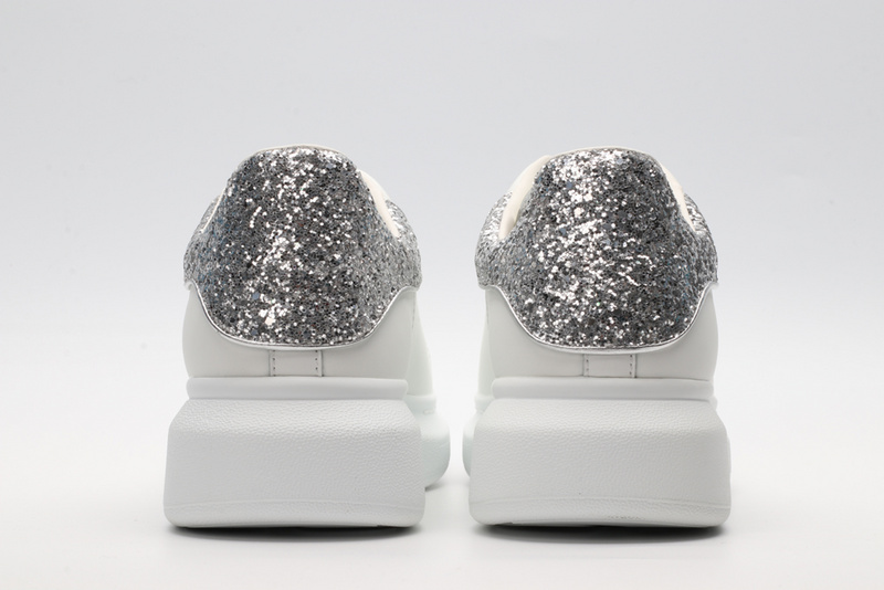 MCQUEEN OVERSIZED SNEAKER