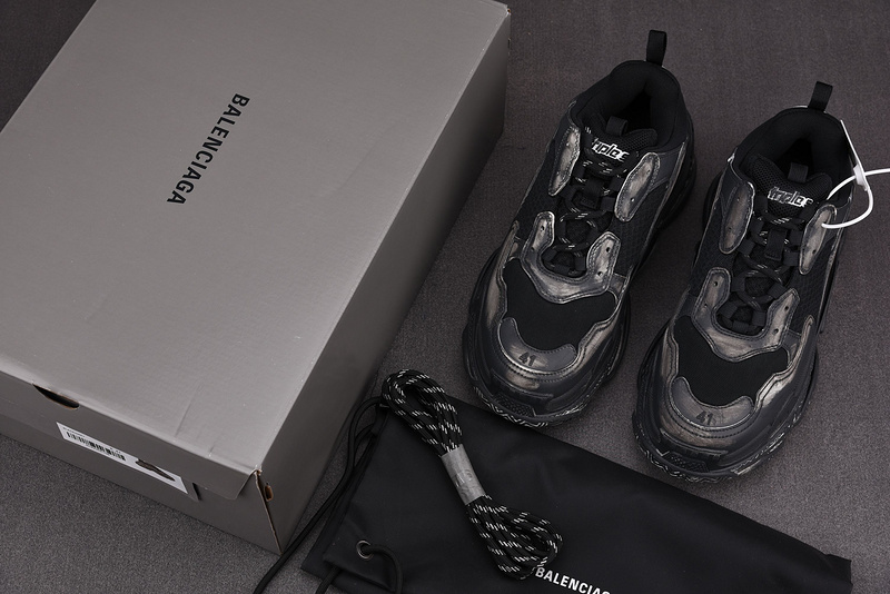 Balenciaga TRIPLE S TRAINER