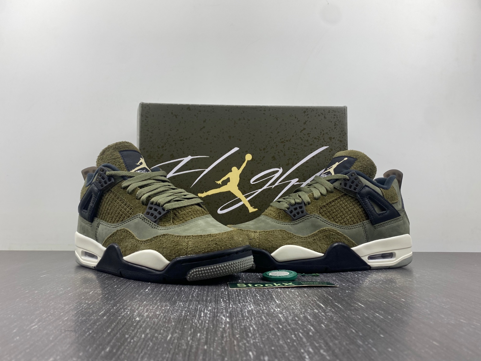 Air Jordan 4 Craft "Medium Olive" FB9927-200