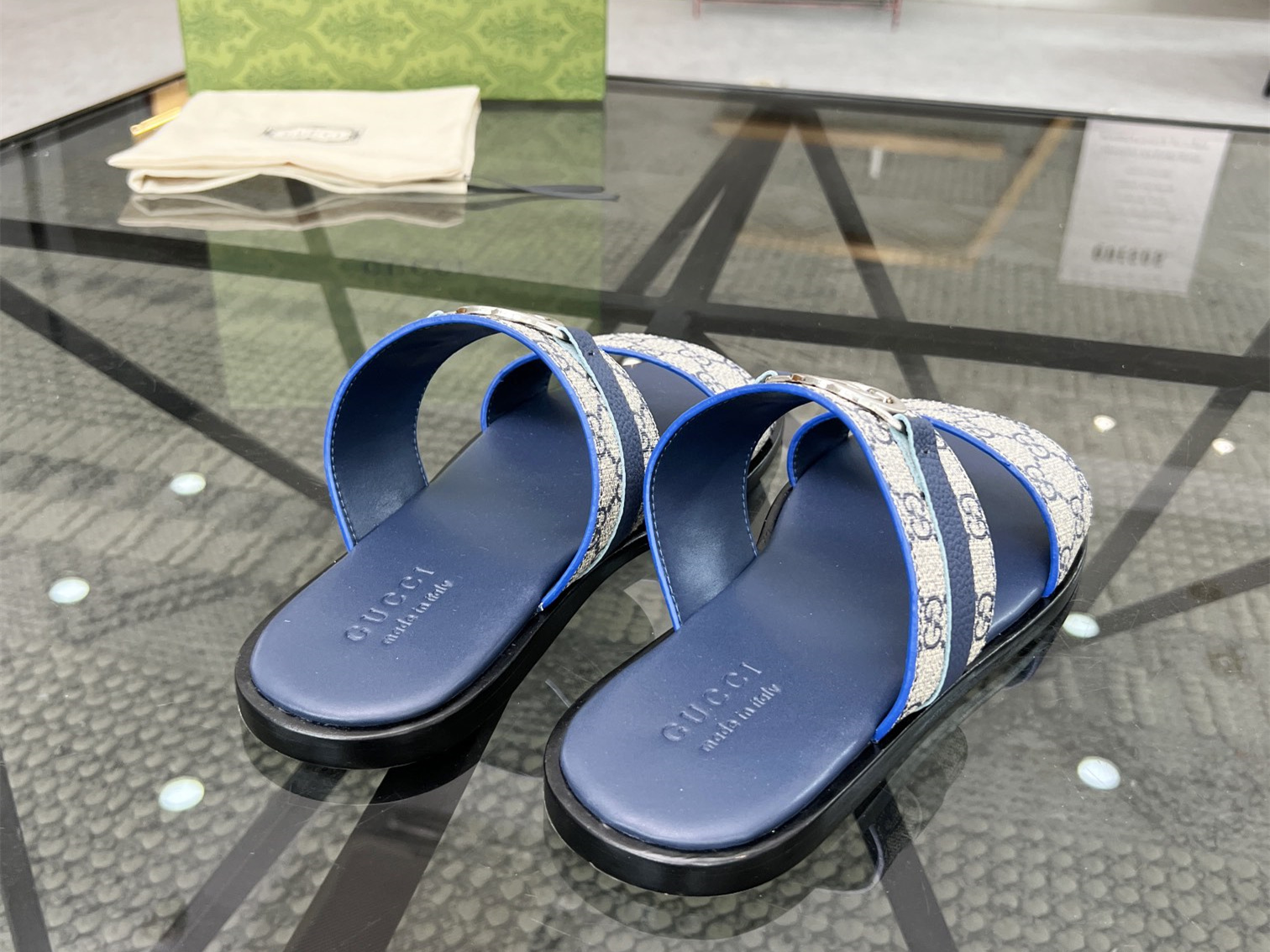 GUCCI  SLIDE (EU38-EU46)