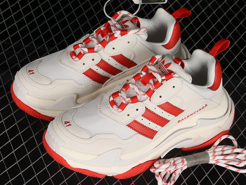 Balenciaga TRIPLE S TRAINER