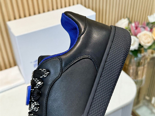 Burberry Check Terrace Sneakers  BBR--3010