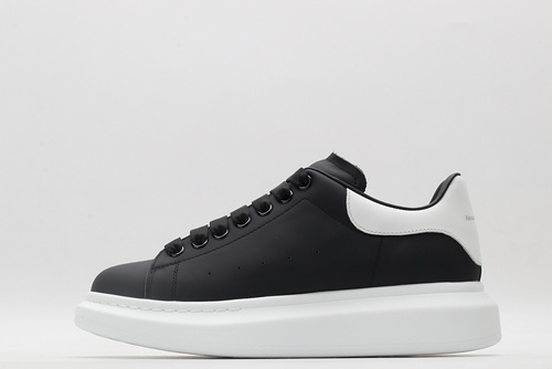 MCQUEEN OVERSIZED SNEAKER