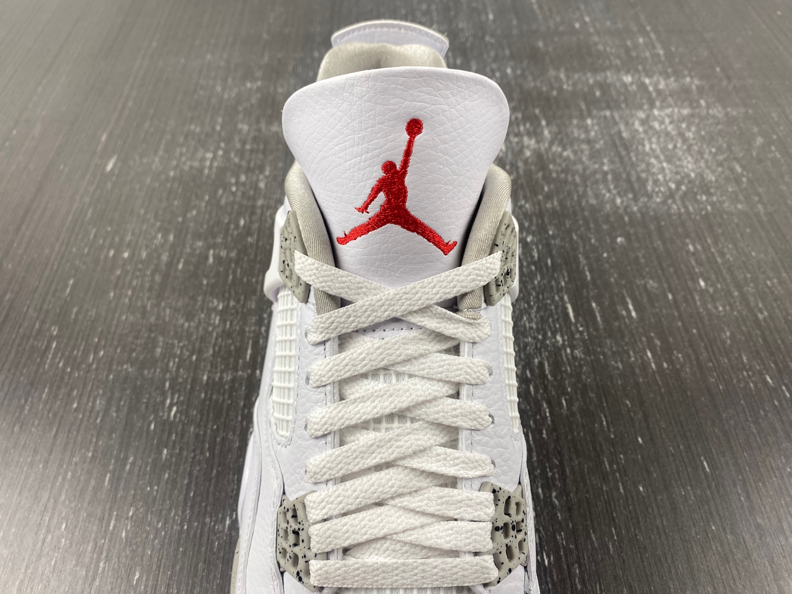 Air Jordan 4 "White Oreo" CT8527-100