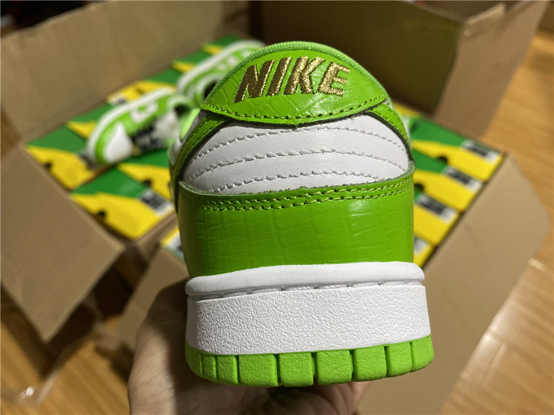 Supre* X Dunk Low OG SB QS 
