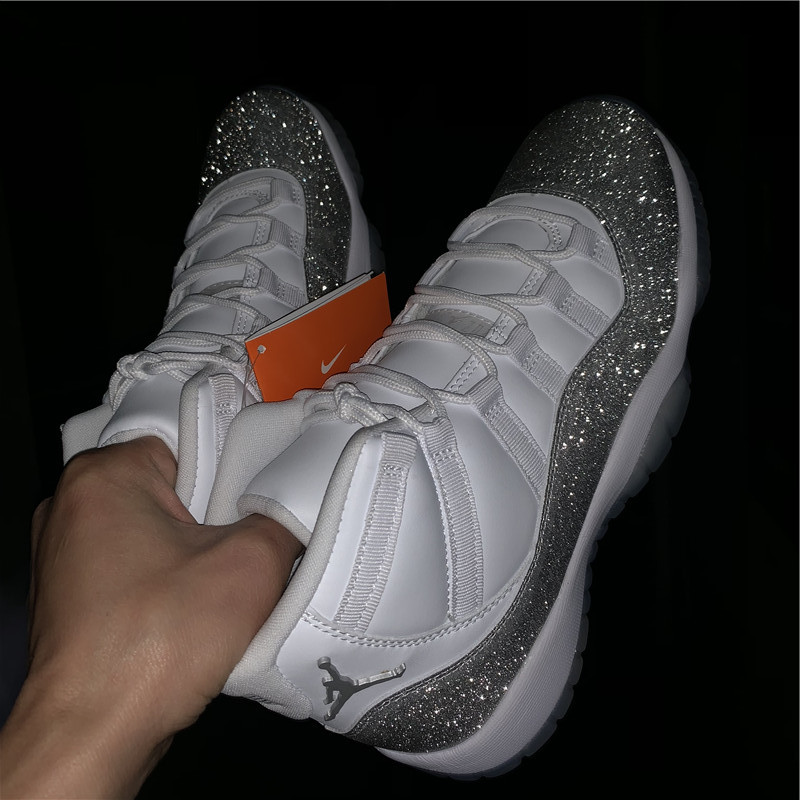 AIR JORDAN 11 RETRO "METALLIC SILVER" AR0715-100