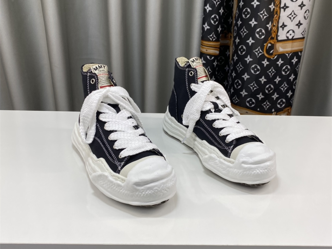 Maison Mihara Yasuhiro High-Top Sneakers MMY-017