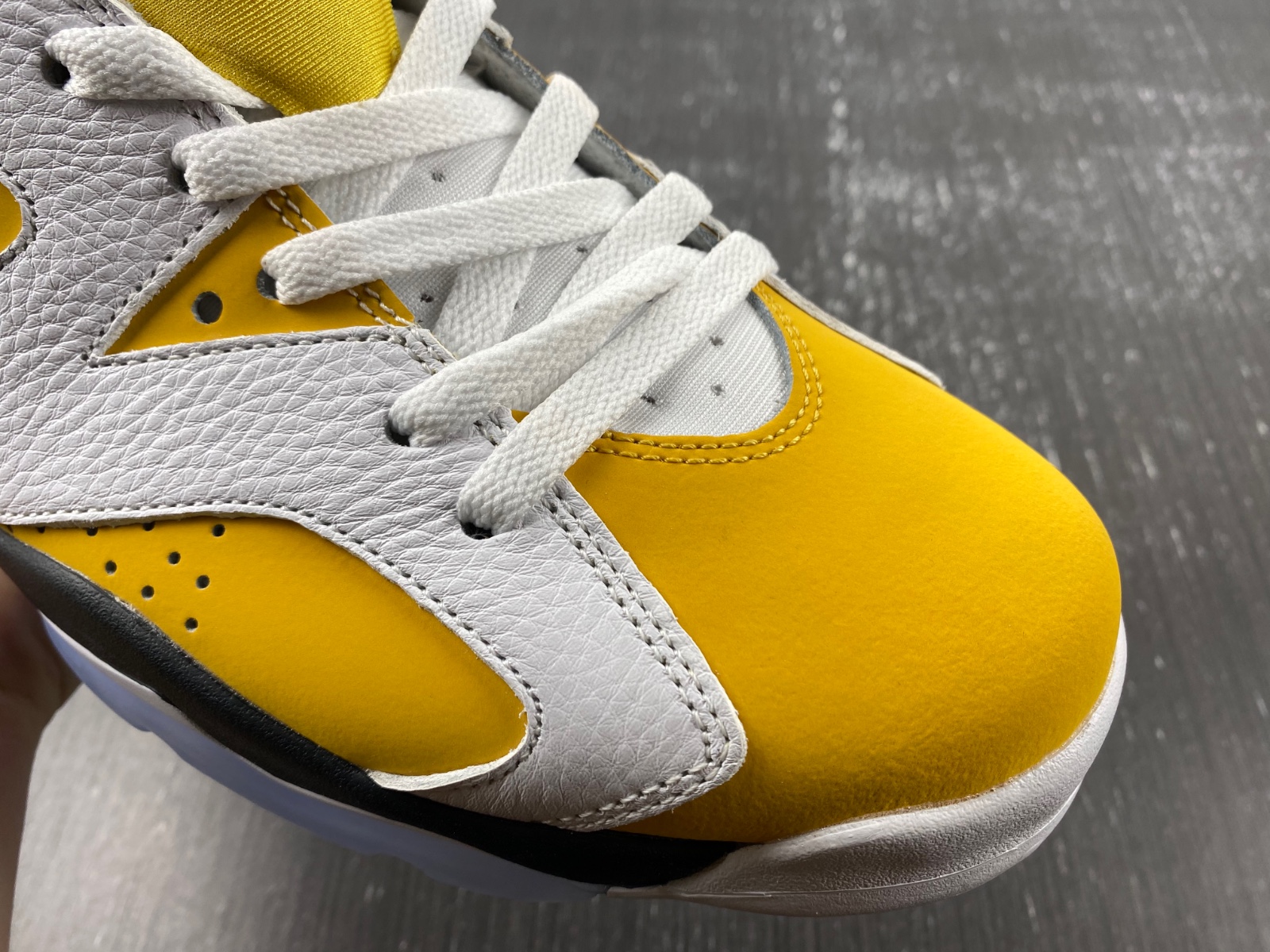 Air Jordan 6 "Yellow Ochre" CT8529-170