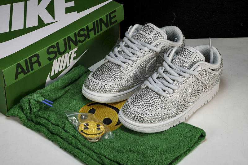 Nike Dunk Low "Cactus Plant Flea Market - CZ2670-001