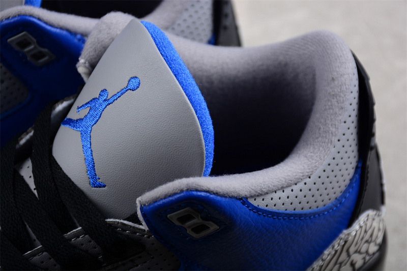 Air Jordan 3 Retro "Varsity Royal" CT8532-400