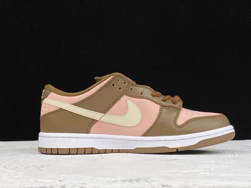 Stüssy x Dunk Low Pro SB