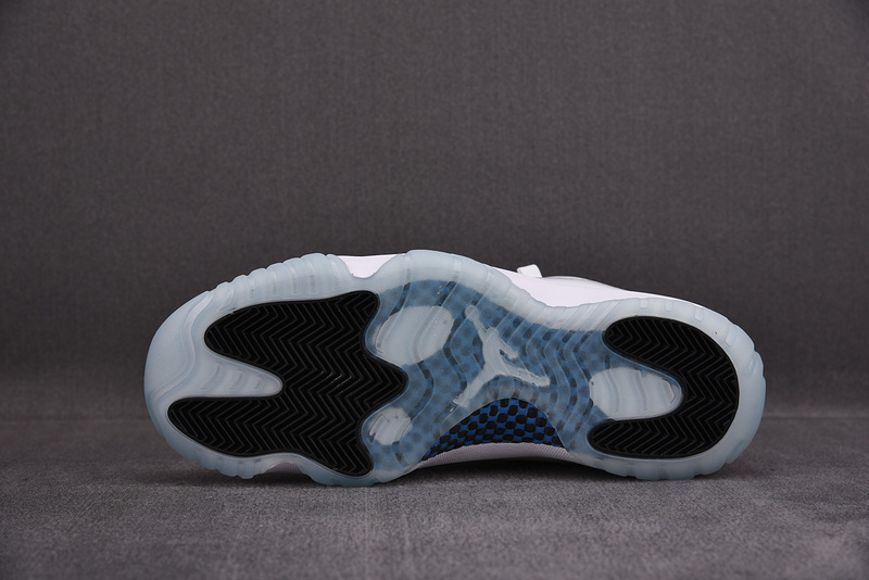Air Jordan 11 Low "Legend Blue" AV2187-117