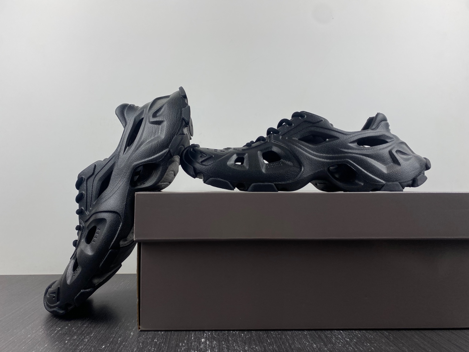 Balenciaga HD Lace-Up Sneaker