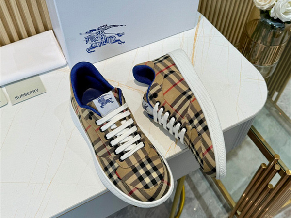 Burberry Check Terrace Sneakers  BBR--3009
