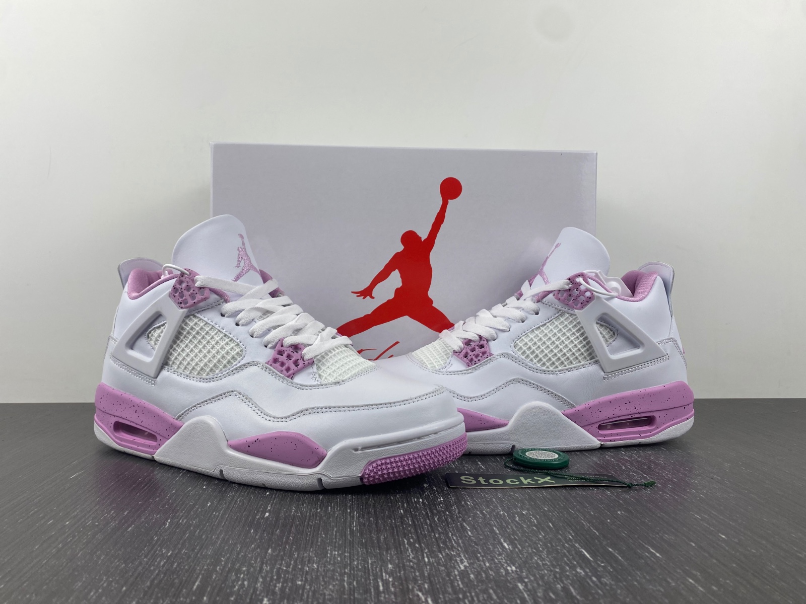 Air Jordan 4 “Pink Oreo” unreleased
