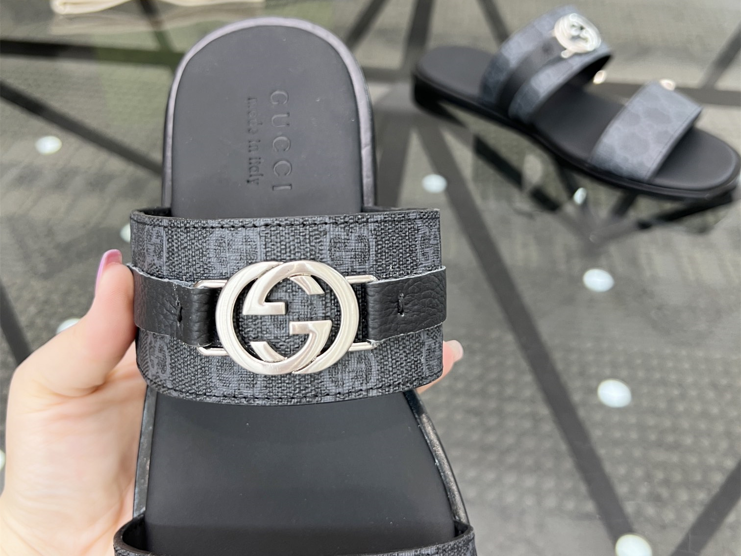 GUCCI  SLIDE (EU38-EU46)