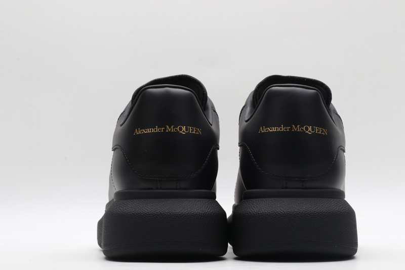 MCQUEEN OVERSIZED SNEAKER