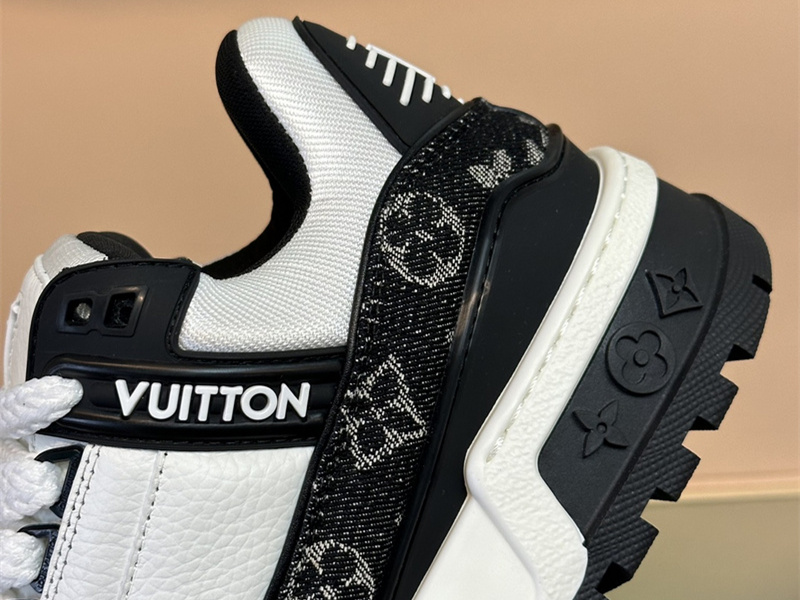 LV Trainer Maxi Sneaker