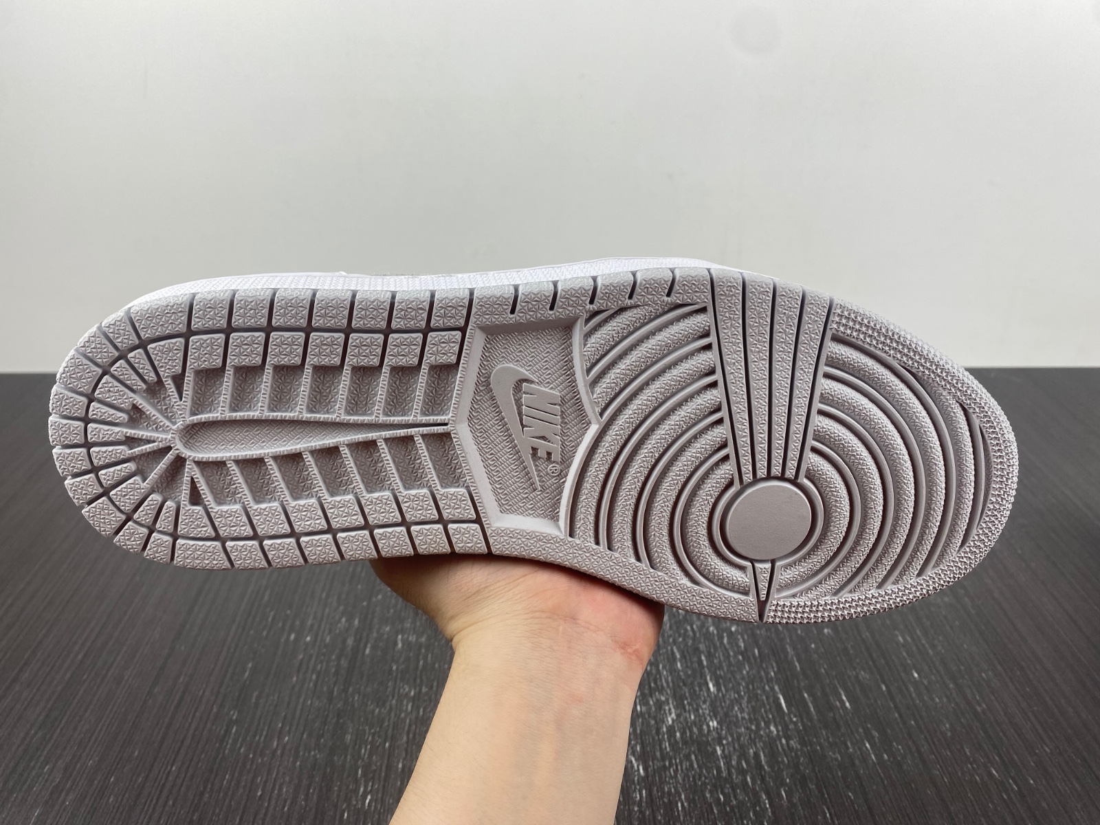 Air Jordan 1 Low OG “Neutral Grey” CZ0790 100