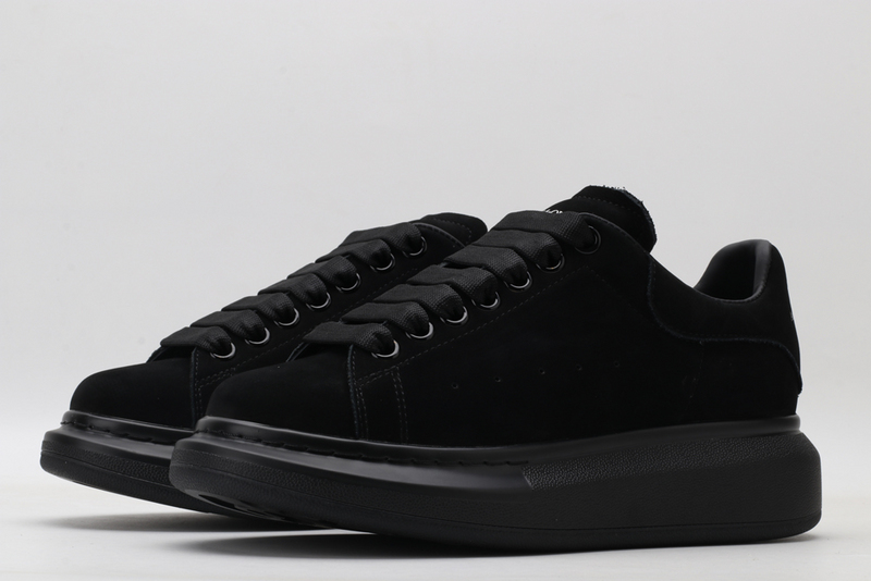 MCQUEEN OVERSIZED SNEAKER