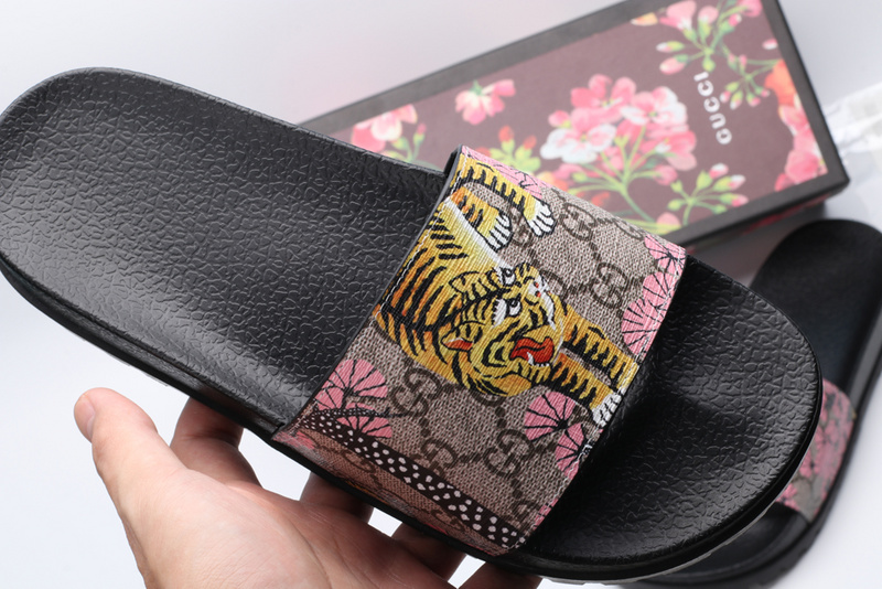 Gucci slide (EU35-EU46)