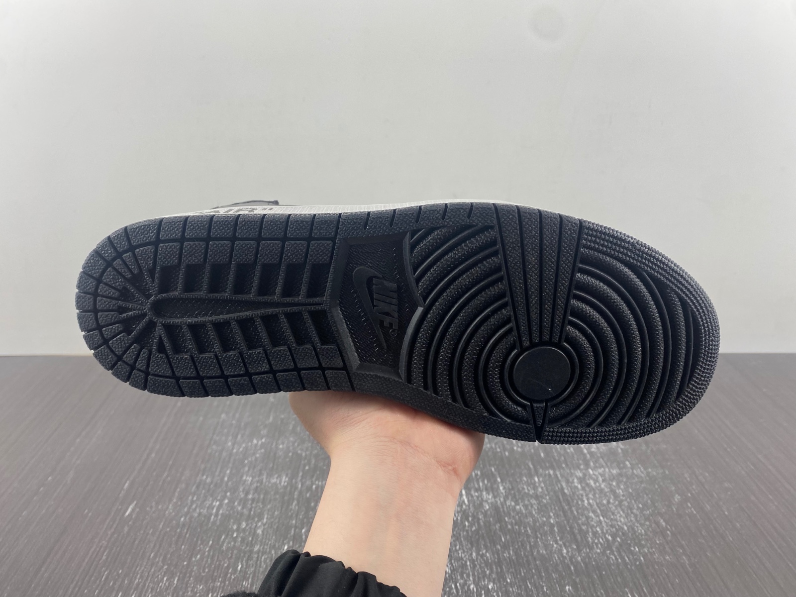 OFF-WHITE x Travis Scott x Air Jordan 1 custom