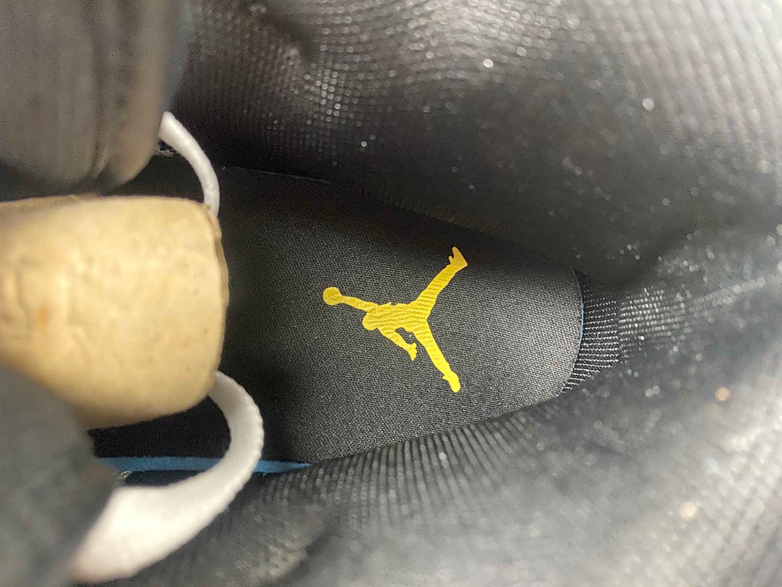 Air Jordan 1 Mid "Yellow Ochre/Black" DQ8426-701