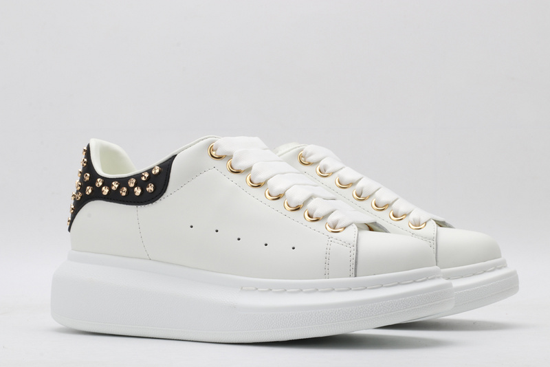 MCQUEEN OVERSIZED SNEAKER