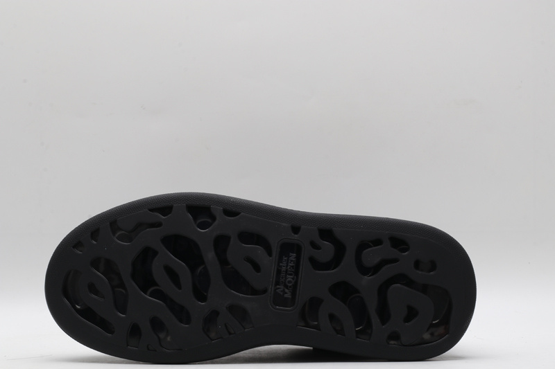 MCQUEEN OVERSIZED SNEAKER