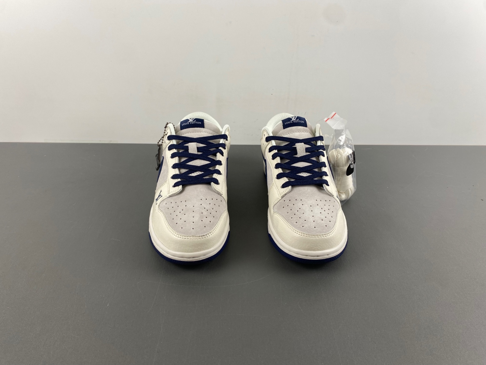 Nike SB Dunk Low    FC1688-134