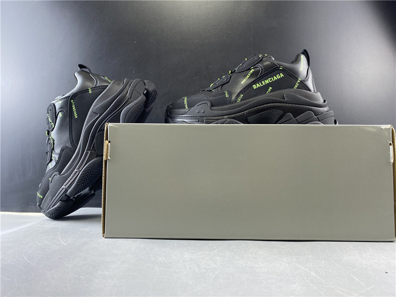 Balenciaga TRIPLE S TRAINER