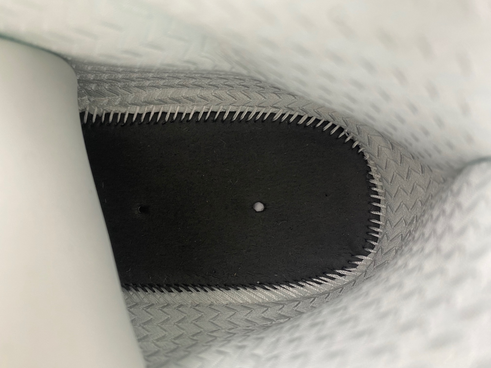 Air Jordan 11 Retro 25th Anniversary White / Silver 408201-101