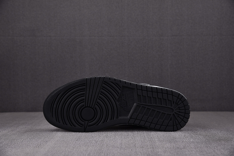 Air Jordan 1 Low "Panda" DC0774-101