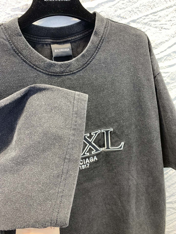 Balenc1aga T-SHIRT 2302066