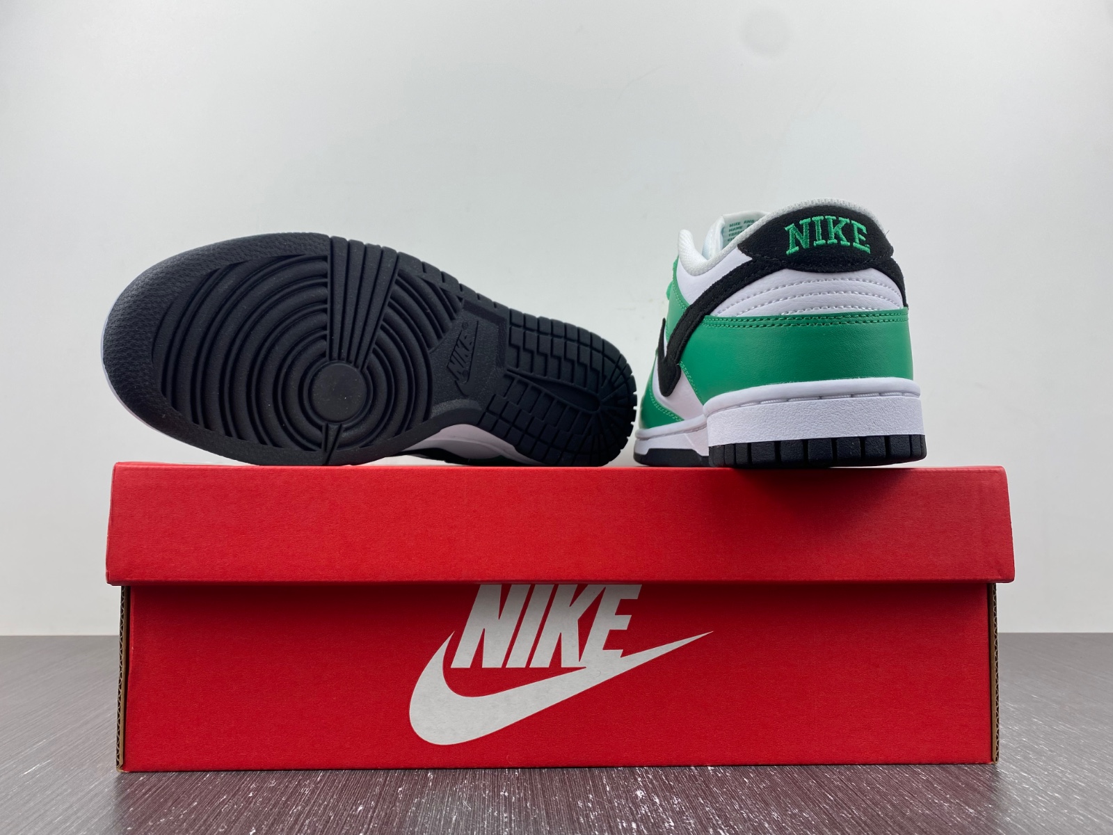 Nike Dunk Low N/A FN3612-300