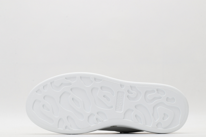 MCQUEEN OVERSIZED SNEAKER