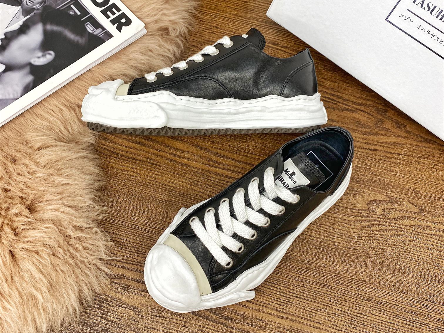 Maison Mihara Yasuhiro Low-Top Sneakers MMY-010