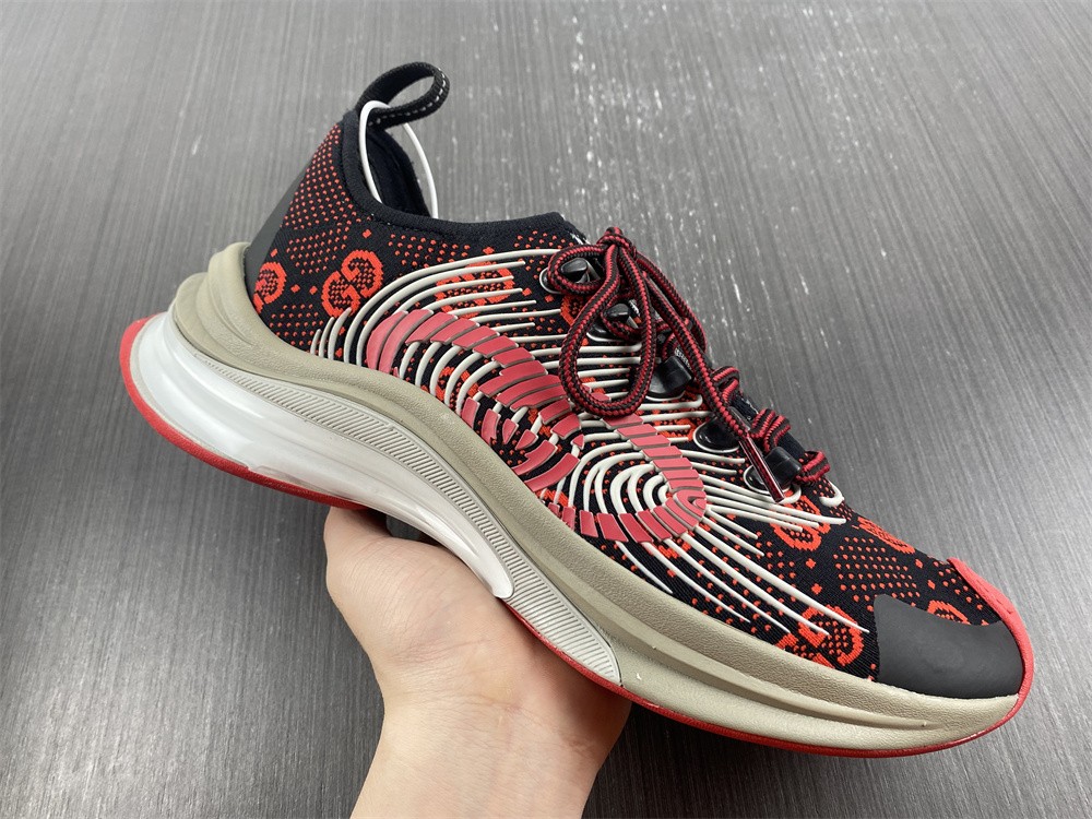 GUCCI Run Sneaker