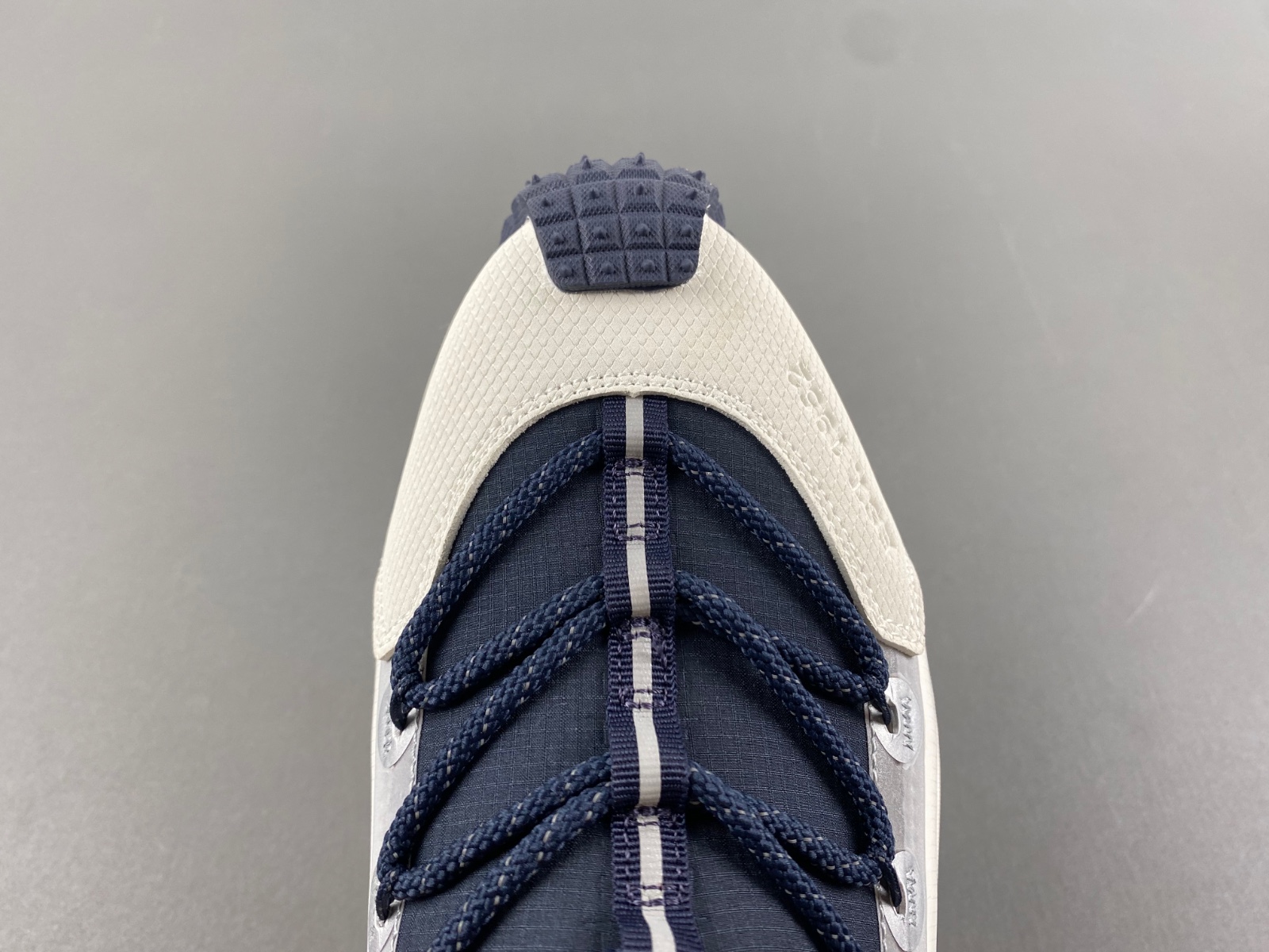 Moncler Trailgrip Lite 2 Sneakers  MC-002