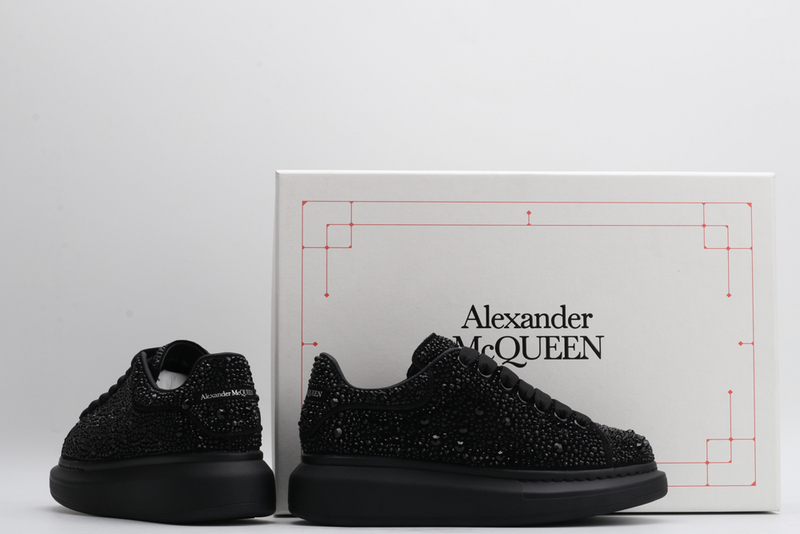 MCQUEEN OVERSIZED SNEAKER