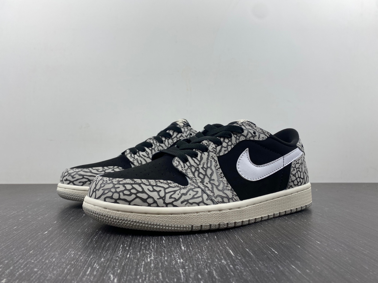 Air Jordan 1 Low OG 
