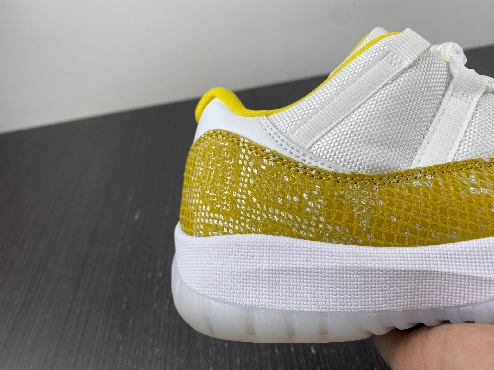 Air Jordan 11 Low  “Yellow Snakeskin” AH7860-107