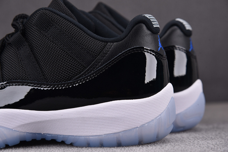 Air Jordan 11 Retro Low "Space Jam" FV5104-004