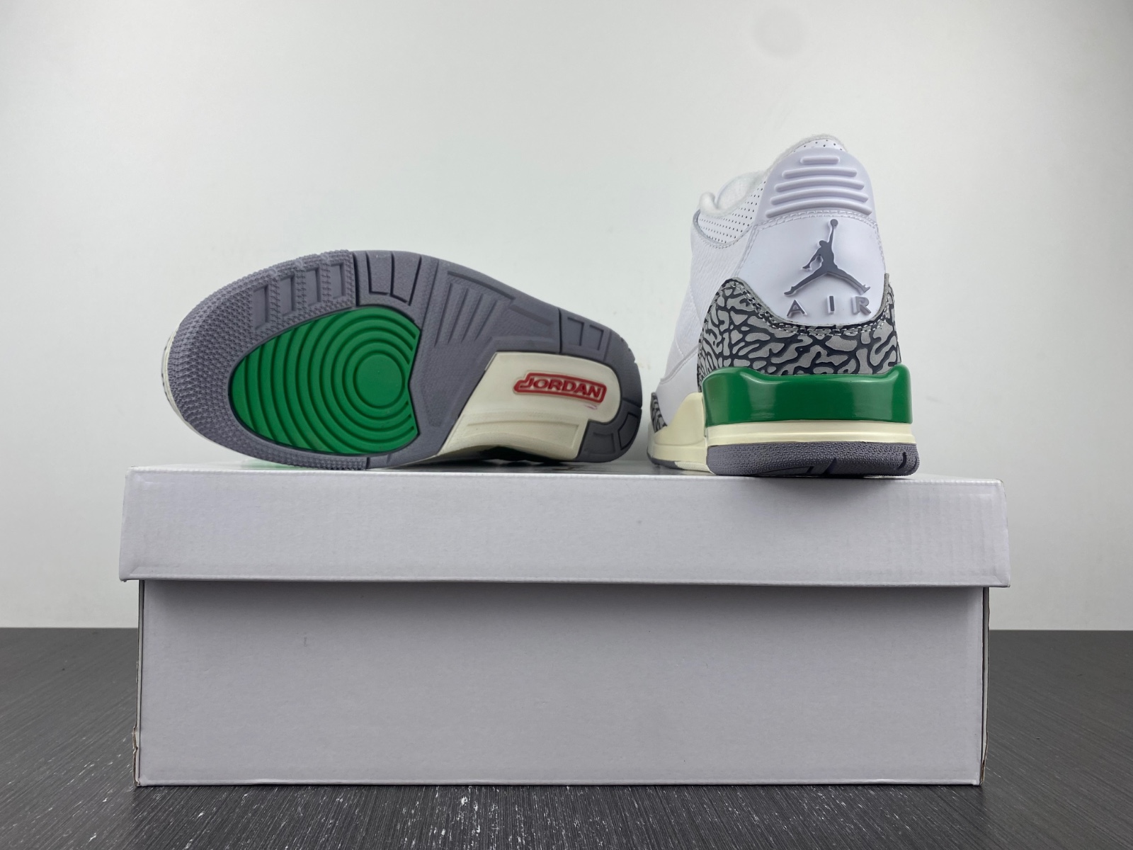 Air Jordan 3 Lucky Green CK9246-136