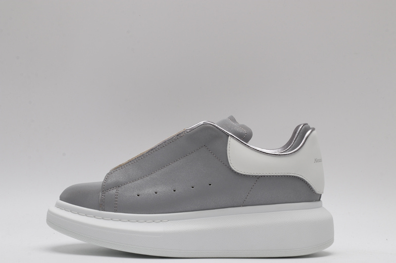 MCQUEEN OVERSIZED SNEAKER