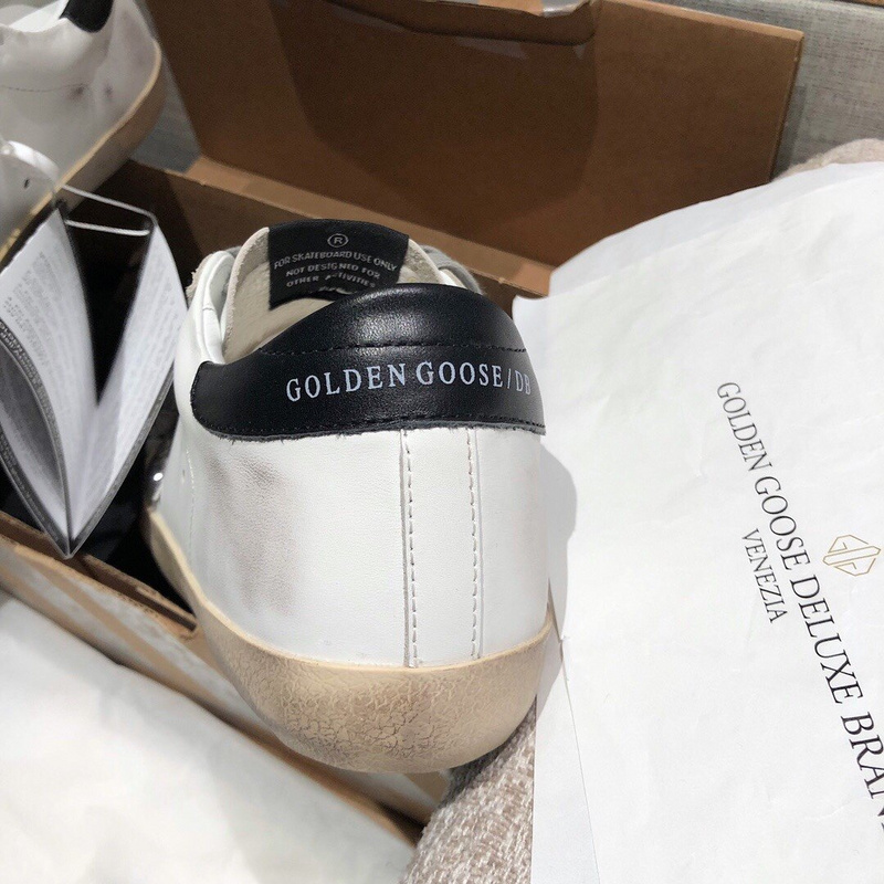 Golden Goose Sneaker