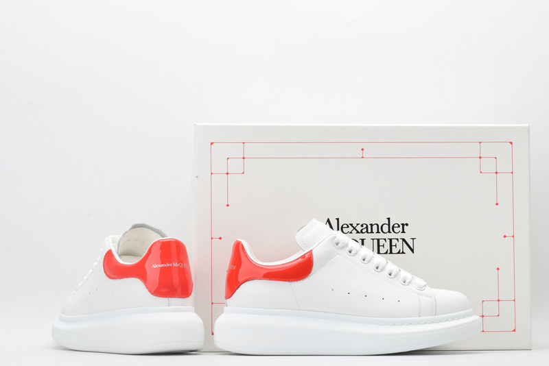 MCQUEEN OVERSIZED SNEAKER