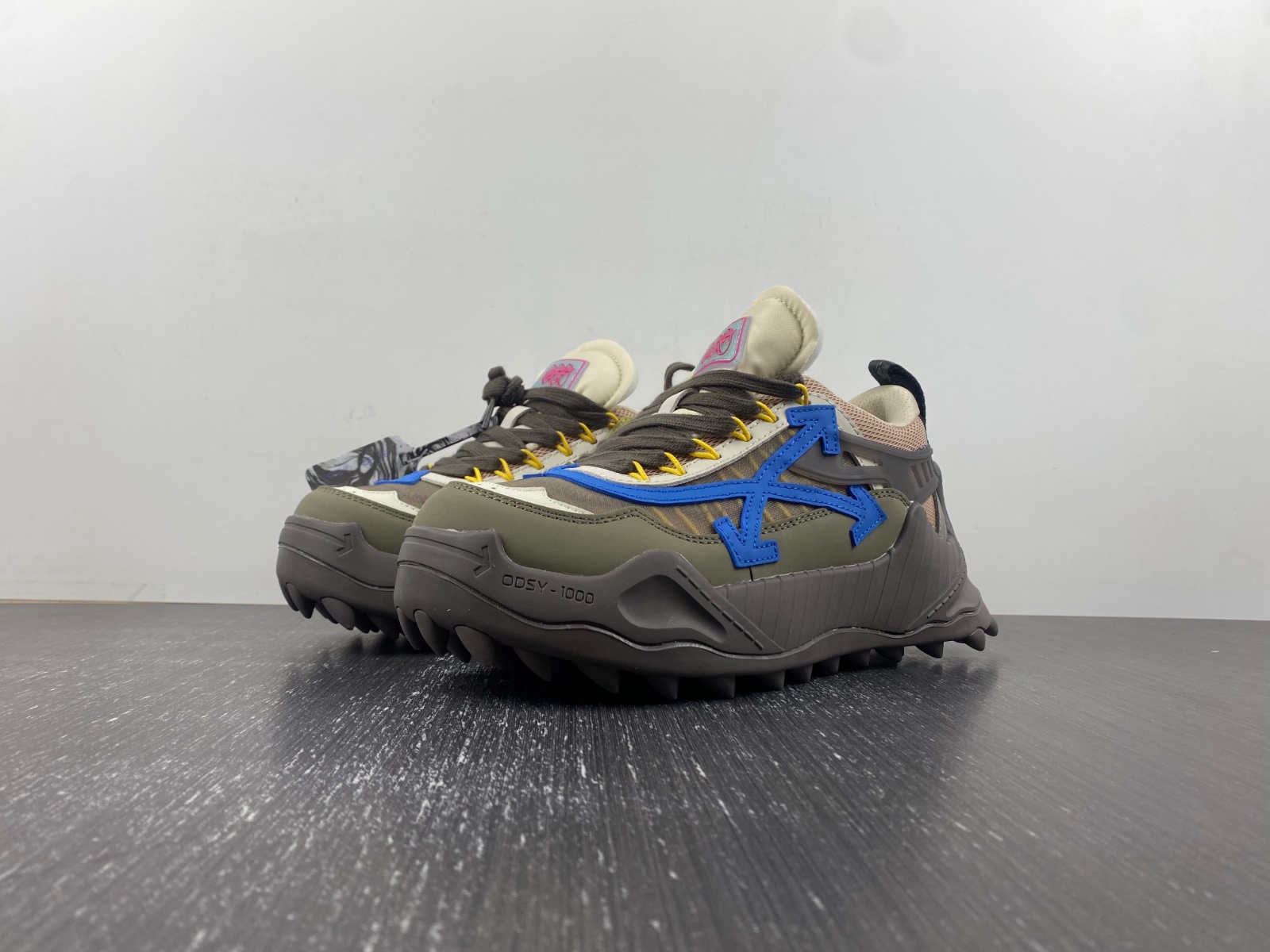 OW C/O ODSY-1000 SNEAKERS