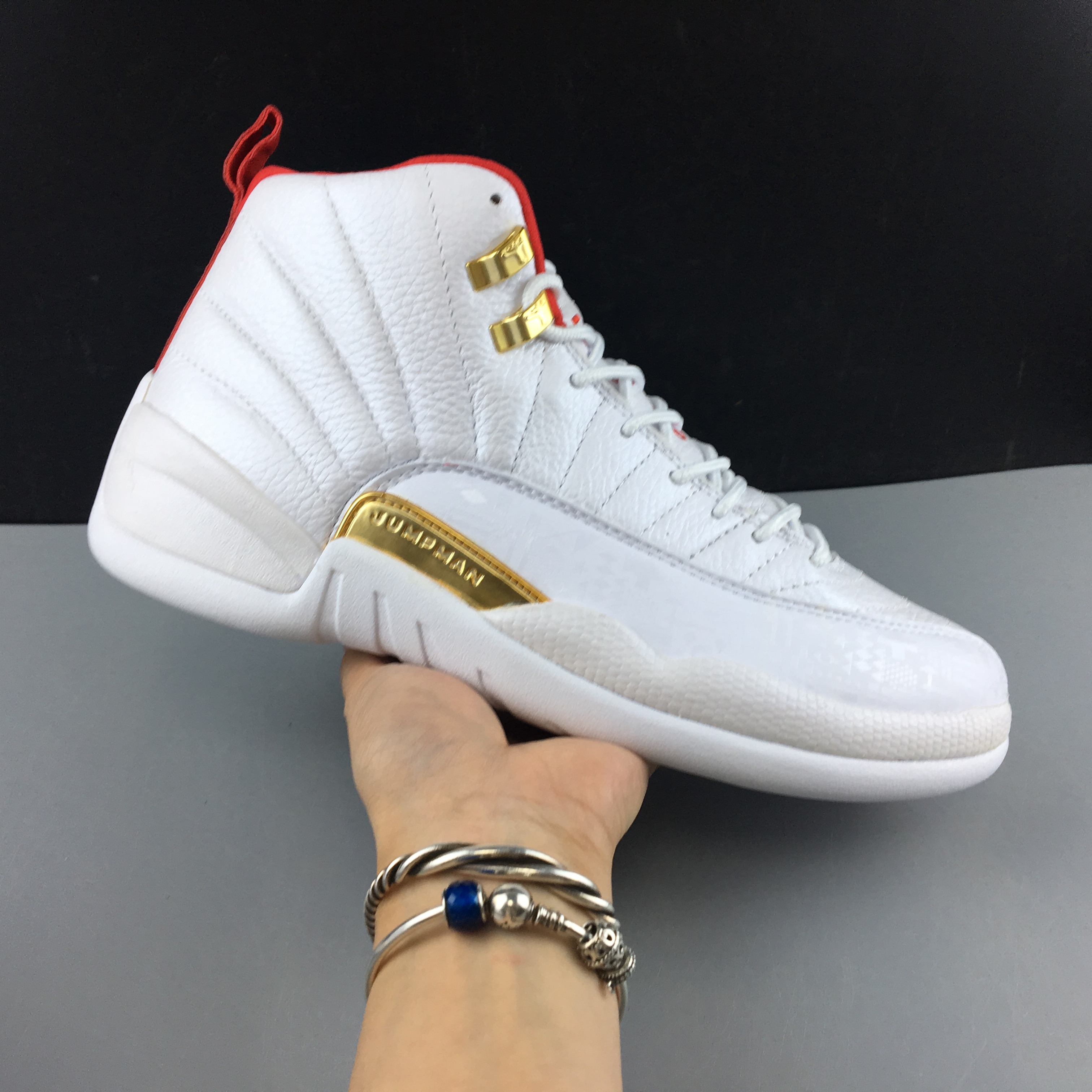 Air Jordan 12 Retro Hyper Royal AO6068-004